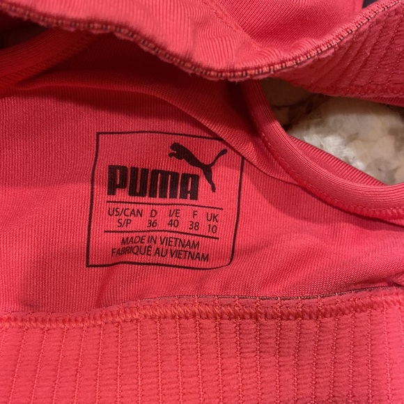 Puma hot pink dry cell sports bra, size small - Picture 3 of 3